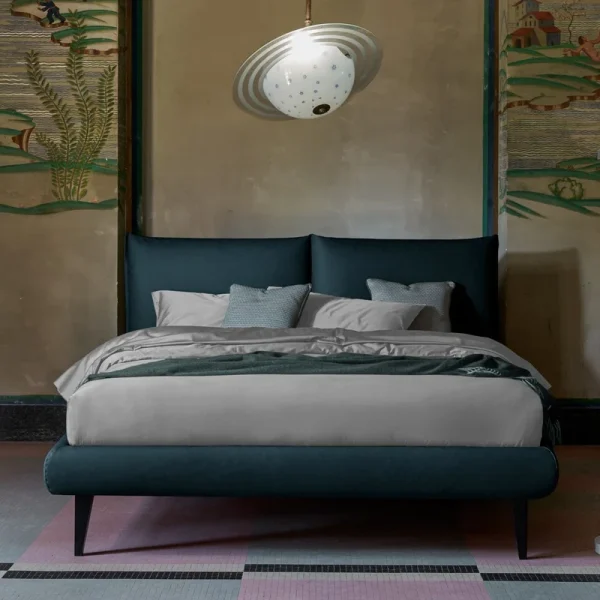 Pat tapițat Frank, Dorelan