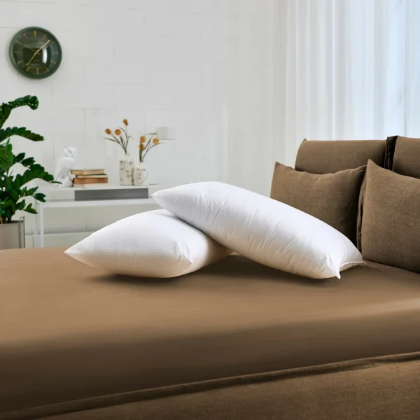 Pernă Gwen, Dorelan